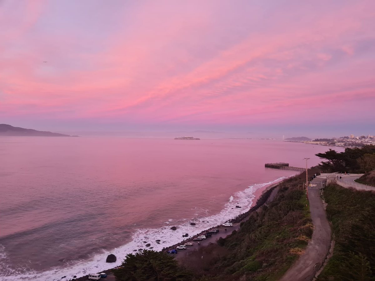 godoyc08's tweet photo. El atardecer estuvo top ayer 🥺 https://t.co/pDvxdMppNy
