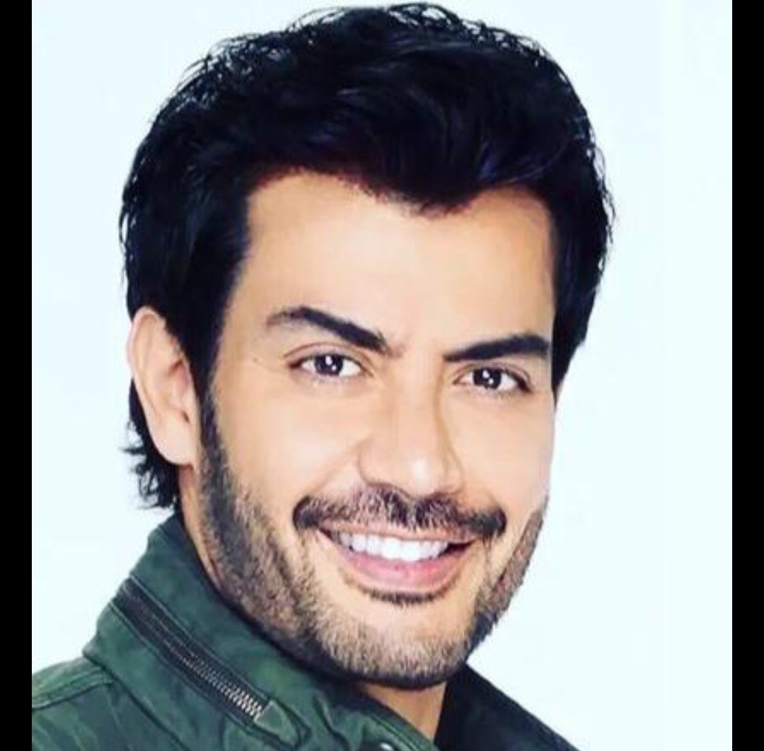 encarni_joya's tweet photo. Con lo que tu vales .......
Se te quiere ya #Bruno por ese papel que va hacer . Pero se quiere mucho corazón @andrespalacios1 #televicion #Teatro #cine #Actor #andrespalacios 🖤❤🖤❤🖤 https://t.co/3RJBvPTOrX