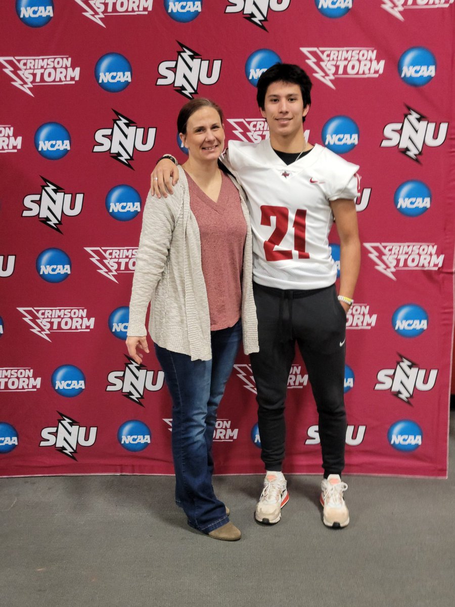 Beyond blessed to receive my 2nd offer from <a href="/CoachNABrown/">Nathan Brown</a>  and <a href="/SNUFootball/">SNU Football</a>!! #boltsup <a href="/CoachHada/">Dustin Hada</a> <a href="/CoachLeeBlank/">Lee Blankenship</a> <a href="/Waleed_Gaines/">waleed gaines 🏈</a> <a href="/CoachDollar/">Sam Dollar</a>
