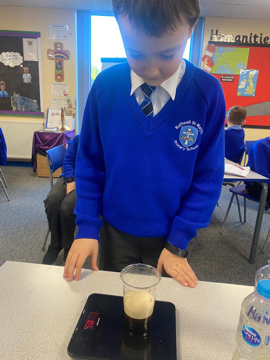 rothwellstmarys's tweet photo. Y4 scientist were developing an enquiry based around whether gas has weight or not! What excellent physicists #curriculum #scientistsoftwitter #edutwitter #STEM https://t.co/YOVbYpLtWU