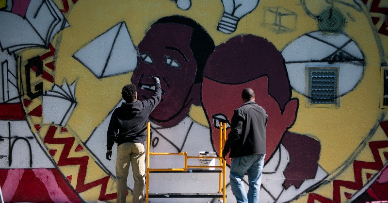 ObamaFoundation's tweet photo. On Monday, @TheChiGivesBack is helping Chicagoans safely serve the South Side by hosting a #MLKDay of service and providing COVID-19 tests upon arrival. Volunteers will be cleaning up Tanner Elementary and painting new murals. Sign up to help: