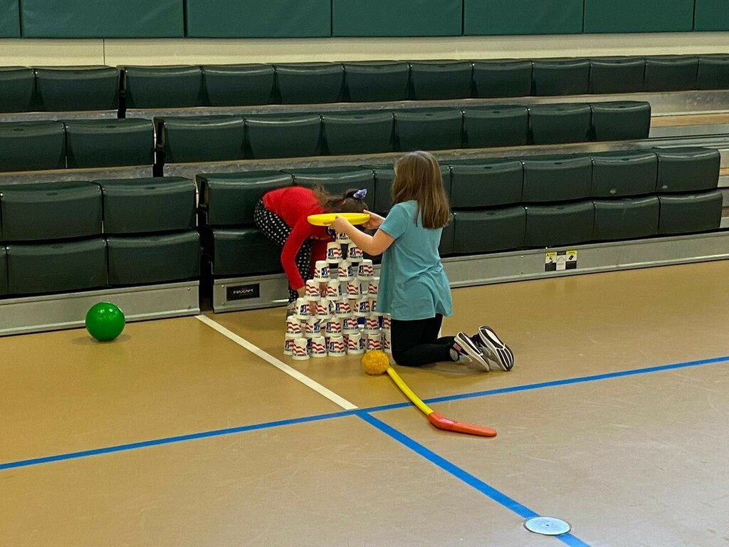principal_north's tweet photo. Having some fun if PE class with @petroyberg is a must. https://t.co/auuK2DRnX4 https://t.co/lqEudTVoEc