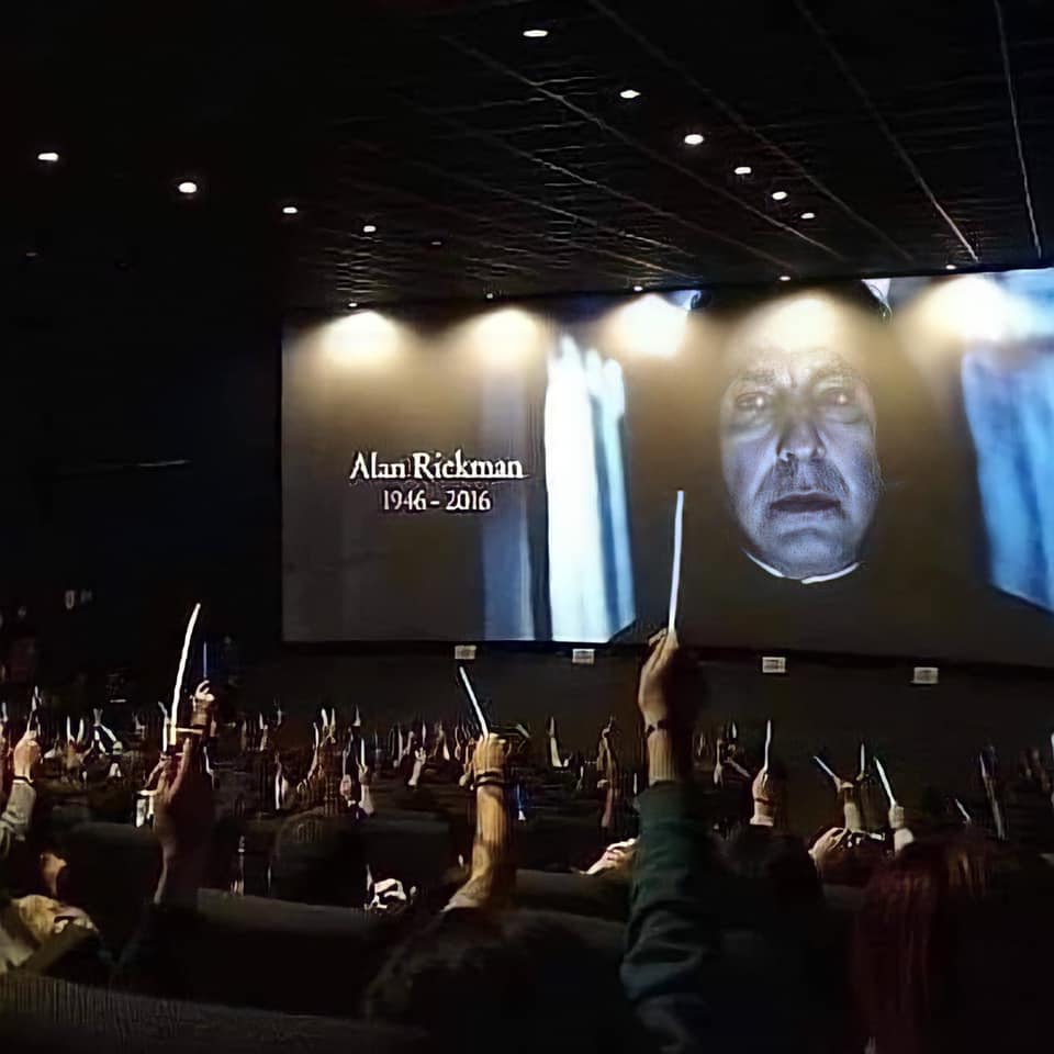 capa_invisible's tweet photo. Un día como hoy, hace 6 años falleció Alan Rickman debido al cáncer de páncreas 🥺❤️ https://t.co/fsoGHZuXqU