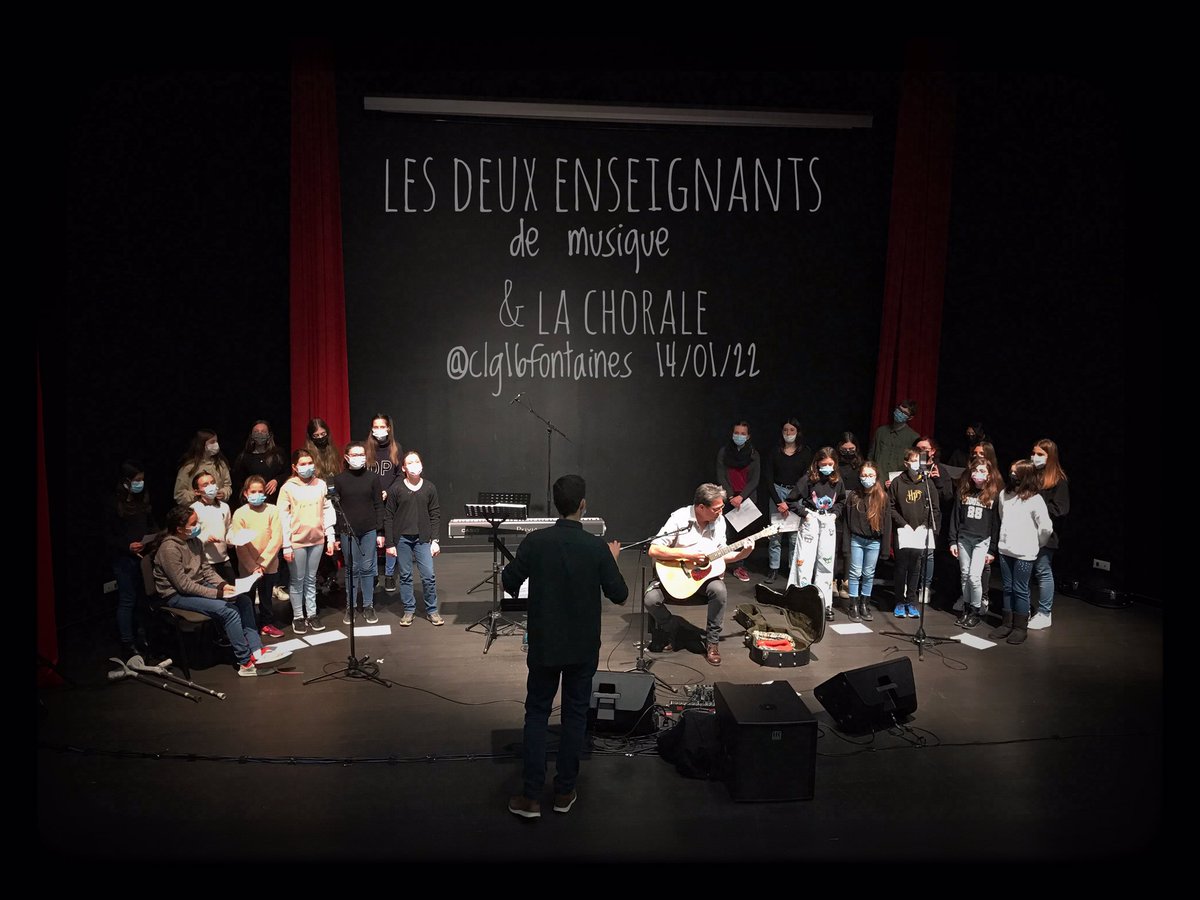 #Résidence du #musicien <a href="/AtdawnweareKing/">FabianAubrySongwriter</a> 🎶au <a href="/clg16fontaines/">H Pouliquen</a>, en partenariat avec <a href="/TandemSMAC/">Tandem SMAC</a> 🙏🏻
achevée par un #concert préparé avec les #élèves de la #chorale par <a href="/Muzikazak/">Muzikazak</a> 👏
<a href="/DAAC_nice/">DAAC-Nice</a>