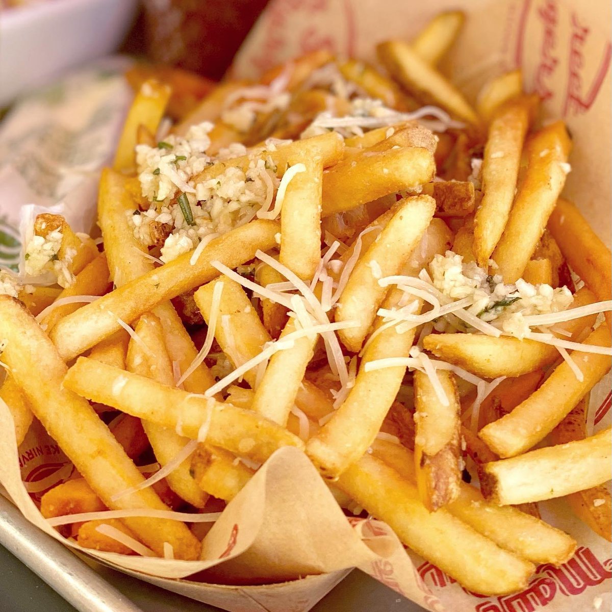 Rosemary Parmesan Garlic Fries… Is your mouth starting to water? 🤤

#mainstreetburgers #losgatos #california #burgers #foodnearme