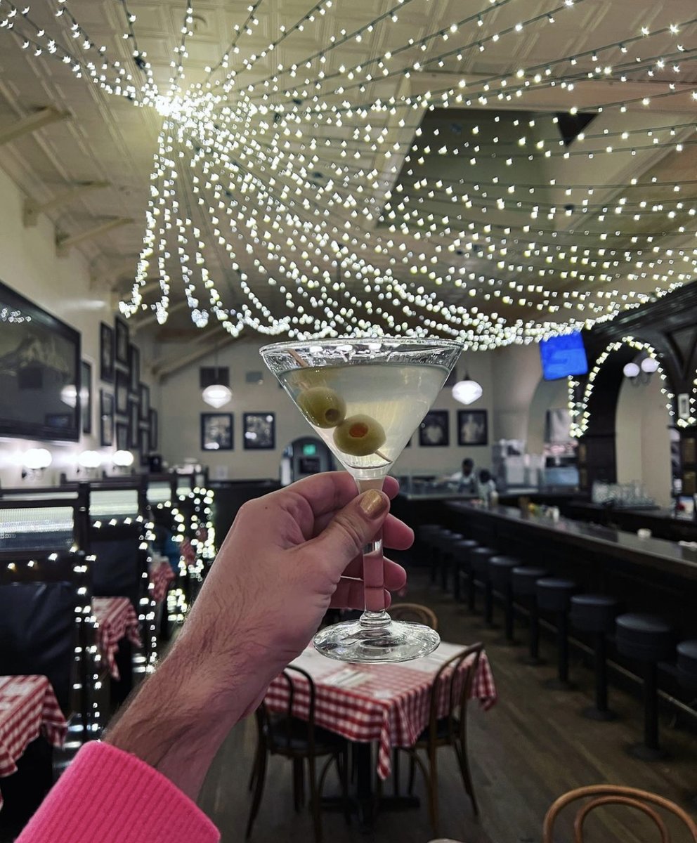 joescafesb's tweet photo. Grab your friends and head on over. We’ve got cocktails waiting for you 🍸 #joescafe #joescafesb 
https://t.co/2aBCEQ3HB7 https://t.co/CzOuID9LCm