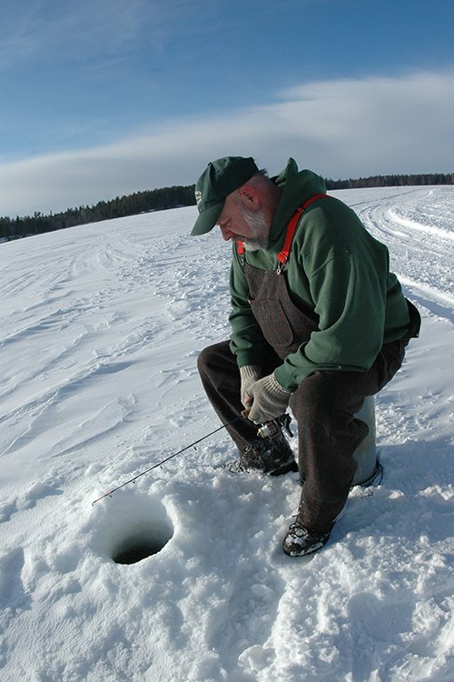 Looking for fishing opportunities this weekend? Winter season for trout in lakes opens tomorrow on all lakes outside or partly outside the BWCAW, and runs through March 31. mndnr.gov/fishing #FishMN