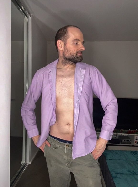 SteveBostonFit's tweet photo. Tfw torn between dressing up and going out or sticking to a routine over the weekend! All seriousness though don’t hesitate to enjoy yourself one night every now and again won’t wreck your progress just don’t make a habit of it!! Ain’t that right @mandevillefit!?

#goals https://t.co/CHBwsOIcwl