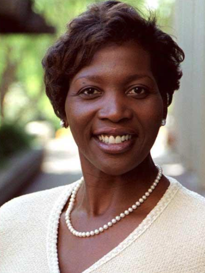 SpelmanCollege's tweet photo. Spelman College celebrates Board of Governors of the Federal Reserve System nominee @DrLisaDCook, C'86. If confirmed, Dr. Cook would become the first Black woman to serve on the @FederalReserve. We offer our enthusiastic support of Dr. Cook. Read more: https://t.co/ZwuVH2d0hH https://t.co/FLkWXYWLSI