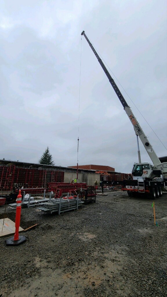 Great team work by <a href="/Robertson_Olson/">Robertson&OlsonConst</a> and <a href="/LSWArchitects/">LSW Architects</a> on the 800 wing at River. <a href="/CRHeadofSchool/">;</a> keep your eyes on the prize for your students. #vpsamazing