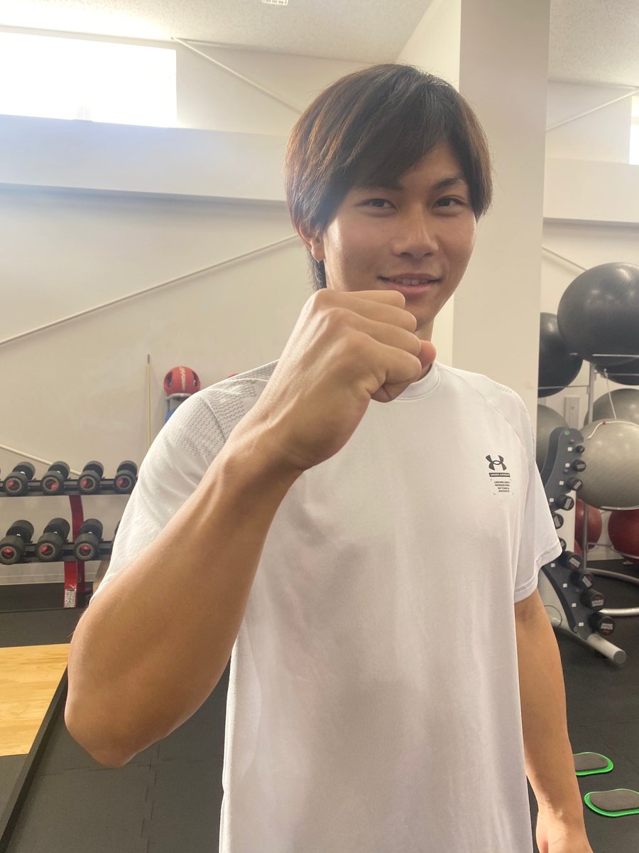 朝からビジュ爆発 ロッテのイケメン サラ髪 筋浮かぶ前腕が ああ美しい Full Count 2