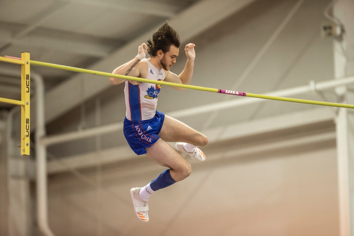 kansastfxc's tweet photo. Which of the below did @Bradford_pv accomplish today with his pole vault clearance of 5.67m (18-07.25 ft.)? 🤔

If you chose All of the above you are correct!

🔘 Event win
🔘 Meet record
🔘 Facility record
🔘 𝐀𝐥𝐥 𝐨𝐟 𝐭𝐡𝐞 𝐚𝐛𝐨𝐯𝐞 https://t.co/wS8jWpcDXh
