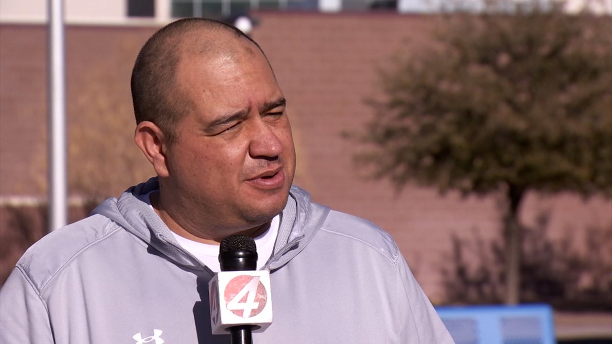 Brandon Ortega (@brandega) on Twitter photo Coming up tonight at 10:30pm
@vschsboysbaske1 is our special guest on <a href="/NMGameDay/">New Mexico GameDay</a>
Catch up with the Storm at the Thunderdome!
<a href="/KOB4/">KOB 4</a> @CoachJimenezCHS <a href="/AntonioTAvila/">Antonio Avila</a> <a href="/VSCHS_Storm/">Cleveland High</a> Coming up tonight at 10:30pm
@vschsboysbaske1 is our special guest on <a href="/NMGameDay/">New Mexico GameDay</a>
Catch up with the Storm at the Thunderdome!
<a href="/KOB4/">KOB 4</a> @CoachJimenezCHS <a href="/AntonioTAvila/">Antonio Avila</a> <a href="/VSCHS_Storm/">Cleveland High</a>