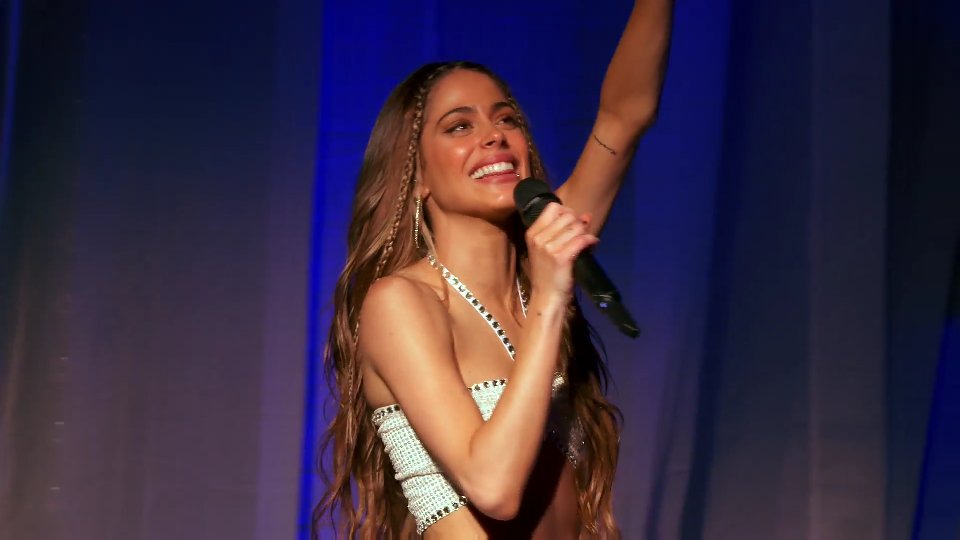 FCOTiniCoIombia's tweet photo. No tenemos palabras !!! @TiniStoessel tremendo show que hiciste, la emoción que transmitiste, te amamos y te esperamos en Colombia 🇨🇴 

El show va a estar disponible 48 hrs 

Link:  https://t.co/jLbOspUQQe https://t.co/gvxwGkDdeJ