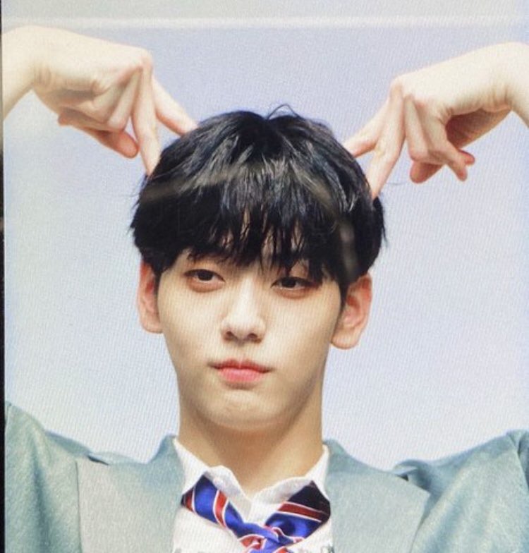 Hi!
This is a new account dedicated to posting #WONYOUNG of #IVE and #SOOBIN of #TXT 🤍 Please help support by liking, following and retweeting!
Thank you <3