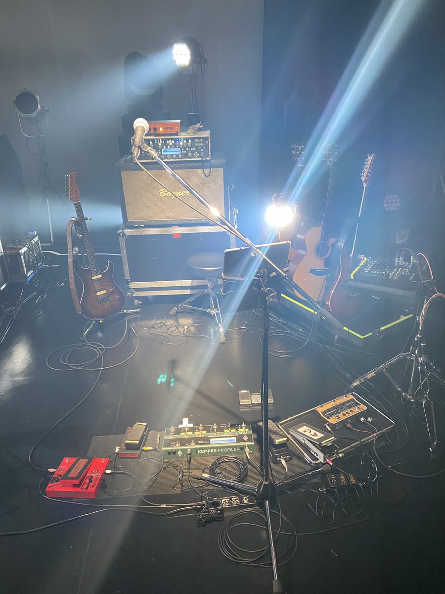 koichi_t72's tweet photo. 「YOONHAK Zepp Tour 2022 The Beginning...」

名古屋:Zepp Nagoya
大阪:Zepp Namba
東京:Zepp DiverCity

使用🎸【FUTURA】

#blackcloudguitar
#blacksmoker
#futura
#orangeamps https://t.co/rBc6go5zDH