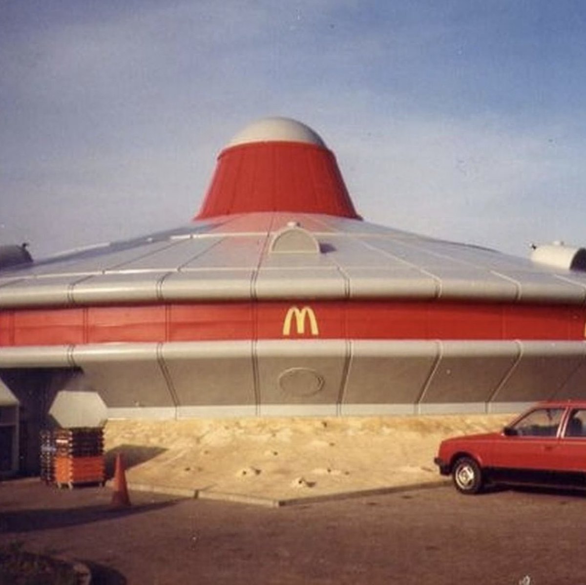 Only9built's tweet photo. Did anyone ever visit this place? https://t.co/a7646mzdFa