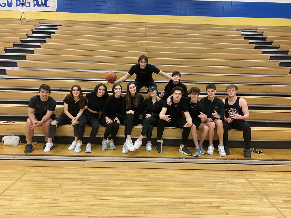 OS_BirdHouse's tweet photo. These kids are amazing! Here at 3:30 ready to go! They are pumped up!! @OSFalconHoops @OS_LadyFalconBB https://t.co/DMAqchVFrd