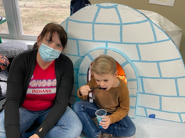 Seneca_EC's tweet photo. Our PARAPROFESSIONALS are always making things fun here at Seneca Early Childhood.  Today they were preparing for the possible snow!!! IGLOO, SNOW CONES and HAPPY KIDS! https://t.co/8vpKc4sI6w