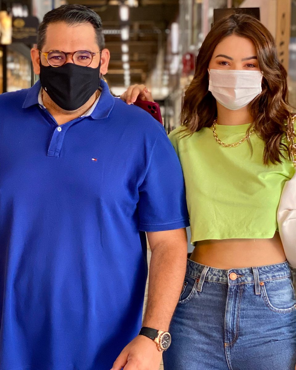 ThiagoLagos's tweet photo. Desejo a você todo o sucesso do mundo minha amiga @eslomarques. 

Estarei aqui de fora mandando boas vibrações. 

Se Joga que o @bbb é todo seu. 

SOMOS OFICIALMENTE #TimeEslô ⚡️ 

De Caruaru para o MUNDO! ❤️

#ThiagoLagosOficial #BBB22 #Caruaru #BigBrotherBrasil #RedeBBB https://t.co/nn6v4pQYsq