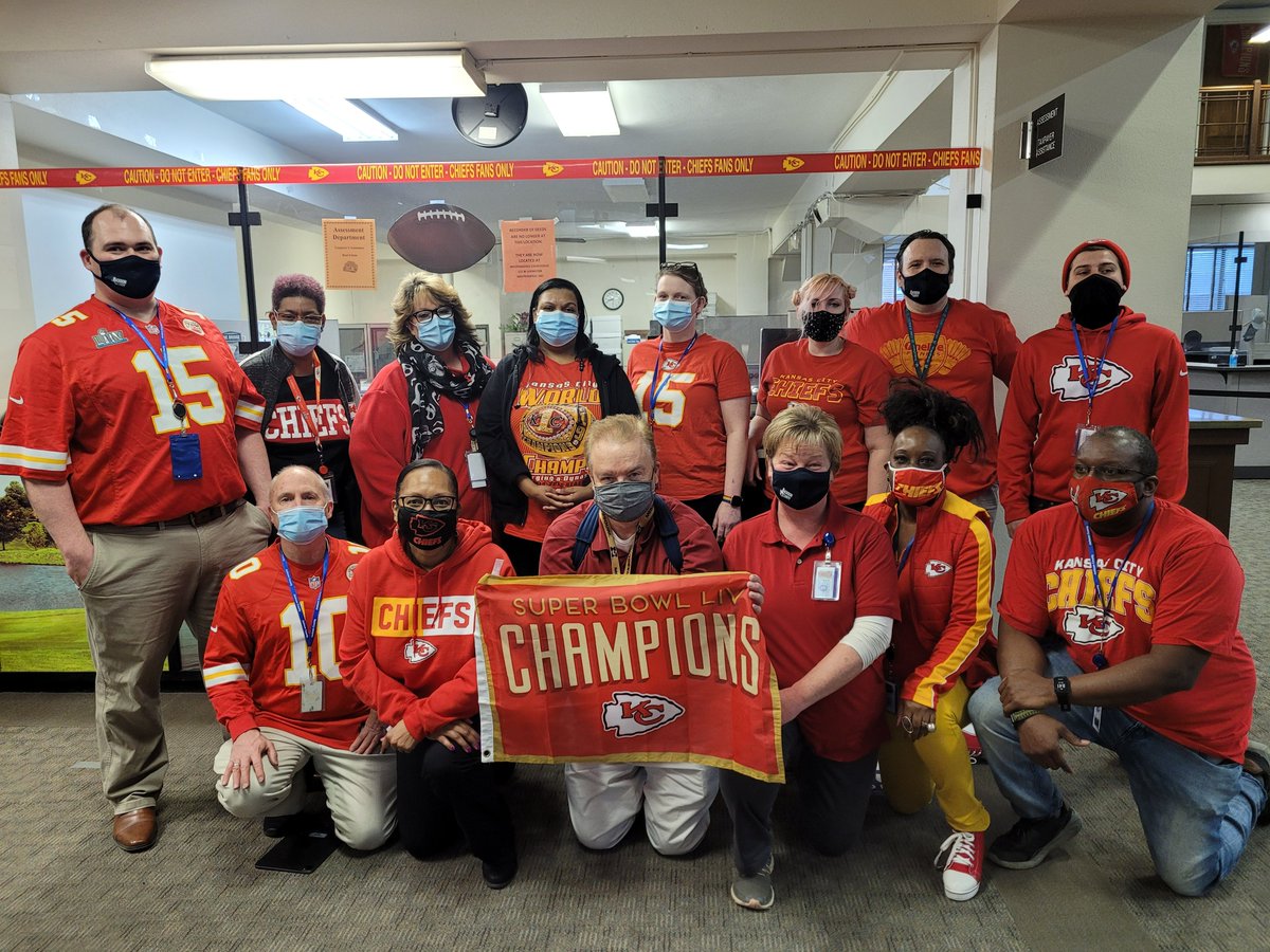 JacksonCountyMO's tweet photo. 💛We love a good #ChiefsRedFriday at the Downtown Jackson County Courthouse❤️
Let us know which group of associates you think showed the most spirit today - and as always, GO CHIEFS! #ChiefsKingdom https://t.co/W6a1OOMRKH