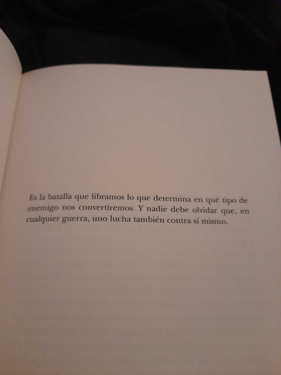 Sandrichu_wtf's tweet photo. Y si te duele pues te pones una tirita
Reina - @bebi_fernandez https://t.co/TuMGNjP35t