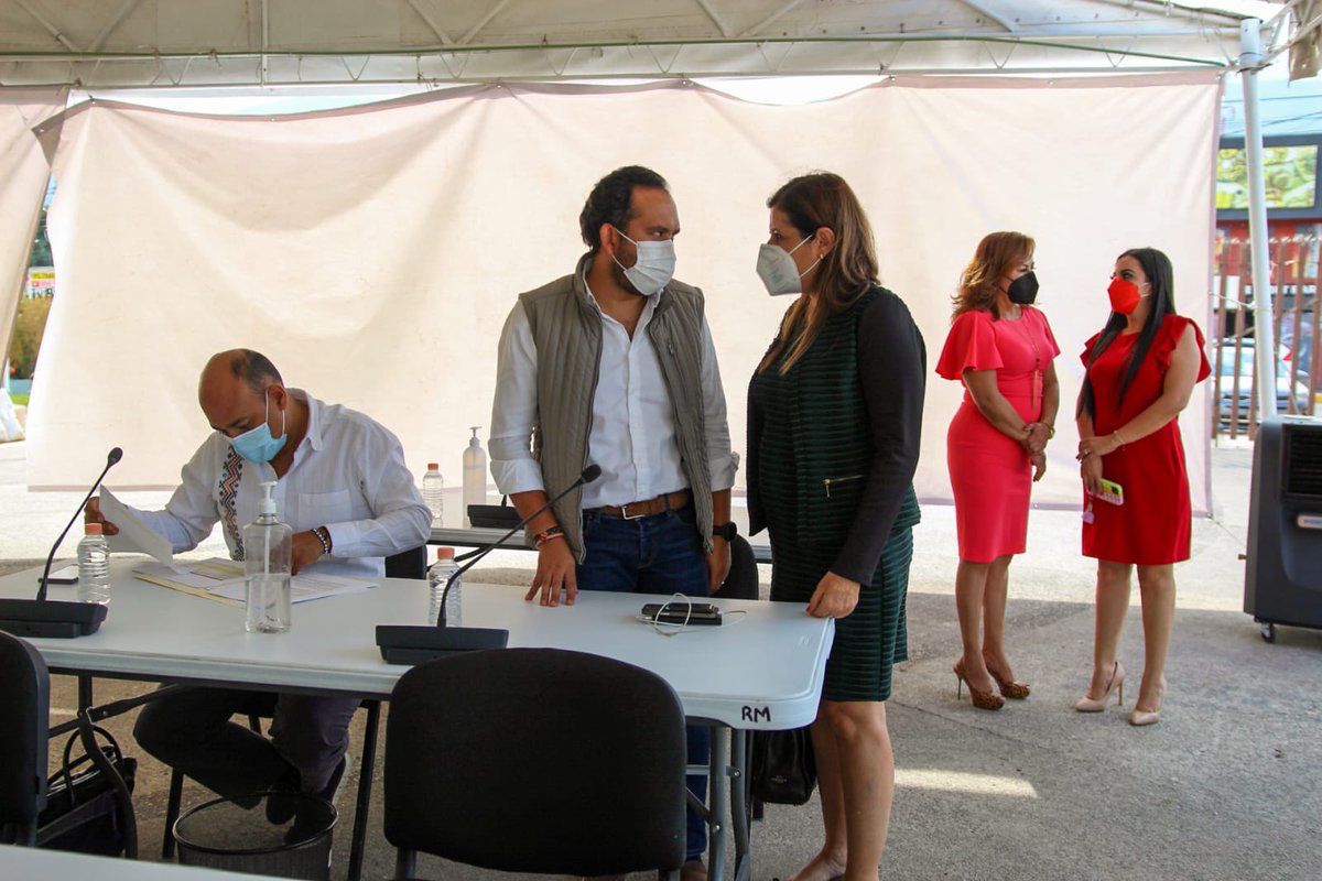 richastudillo's tweet photo. 🏛Tocó sesión este viernes en el @congresogro y estamos analizando con mis compañeros iniciativas y proyectos de leyes para el beneficio de los guerrerenses. #SeguimosEnLaRuta

¡Buen provecho a todos!👋🏼 https://t.co/ibr4kWnVWO