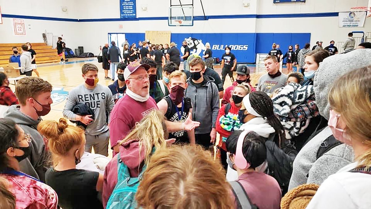 FF_Recorder's tweet photo. Fairfield Powerlifting looking to have a strong season. 💪💪

https://t.co/KJD4tgtzg9 https://t.co/dxCnBH50SN