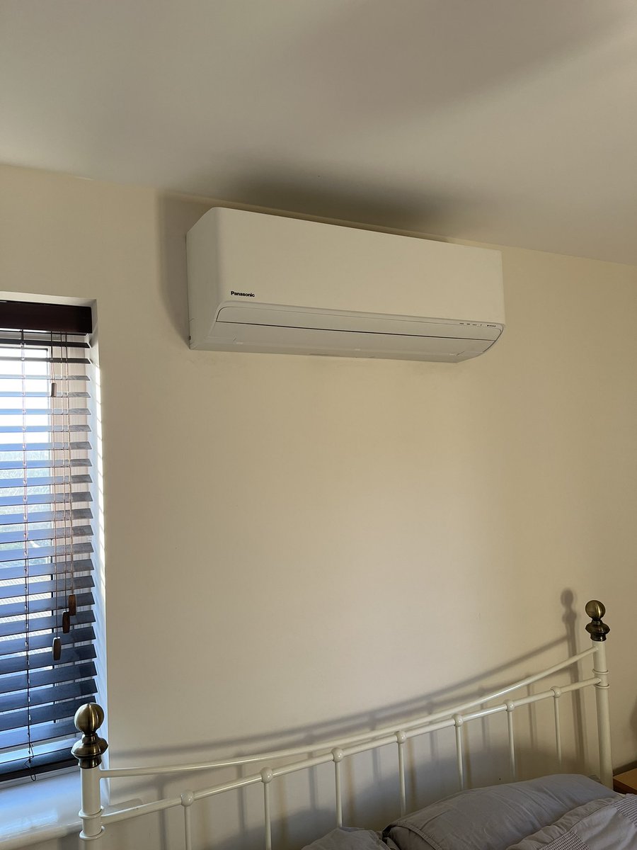 ArcticSwindon's tweet photo. Don’t forget to get your Air Conditioning installed just in time for summer, get your free quote now! https://t.co/l5FxsSvWL5