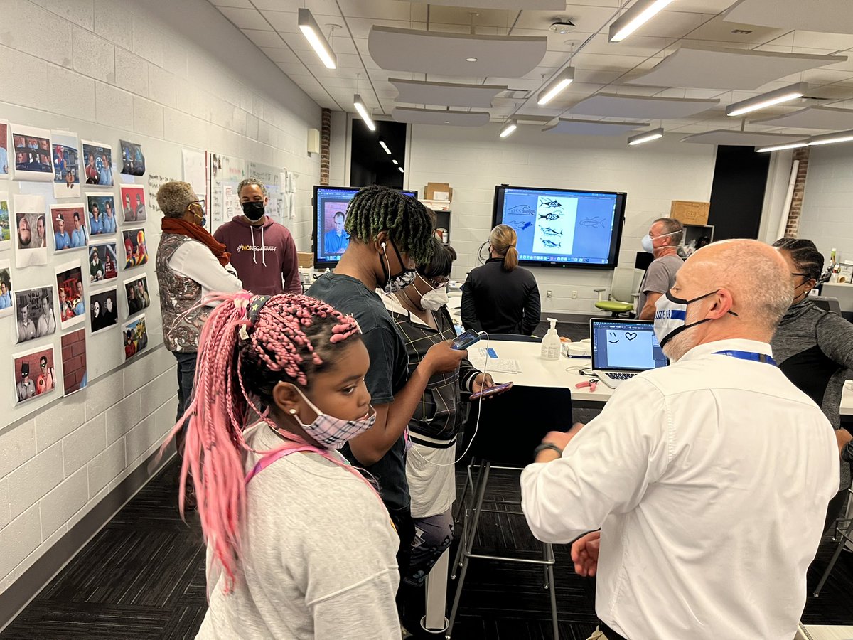 satellitecenter's tweet photo. Our 2022 Satellite Center Open House was a huge success last night! We were able to share our passion of helping @SCPPS students gain #futureready skills with over 350 visitors to courses in our 2 buildings! #BuildingABetterYou #BBY22 @LafonArtsCenter @theadvocateno https://t.co/pkp22YEFjB