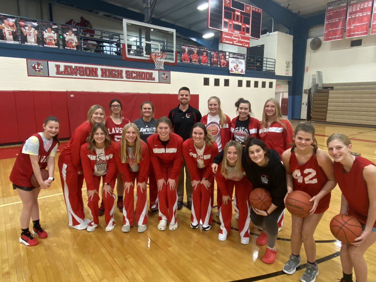 LawsonGBB's tweet photo. This weeks Thankful Thursday goes out to Mr. Riley and the LHS Band! 🎶 🥁🎺
They sound awesome when they play at our home games and Mr. Riley is one of our biggest supporters. #ThankfulThursday #BBfamily #LHSCards https://t.co/JuQzcZnAuR