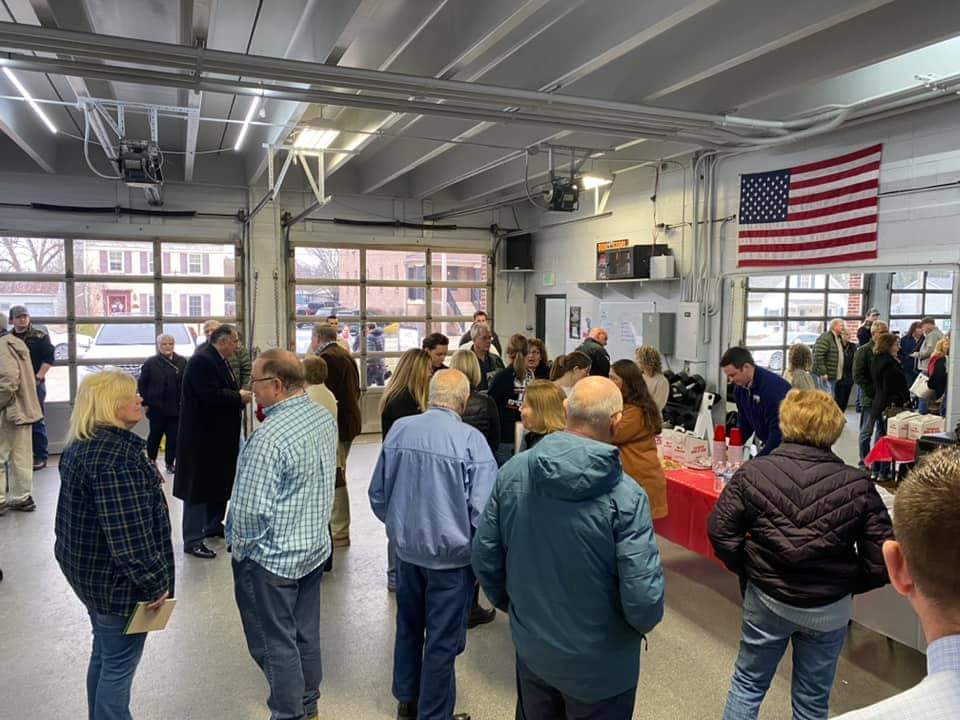BrentCentersOH's tweet photo. We had an incredible Meet &amp; Greet today at #EvoFit in Maineville. 

Thank you to everyone for coming out and agreeing that it’s time for new energy in our district! 🇺🇸
#OH01 https://t.co/xnCLarLVVL