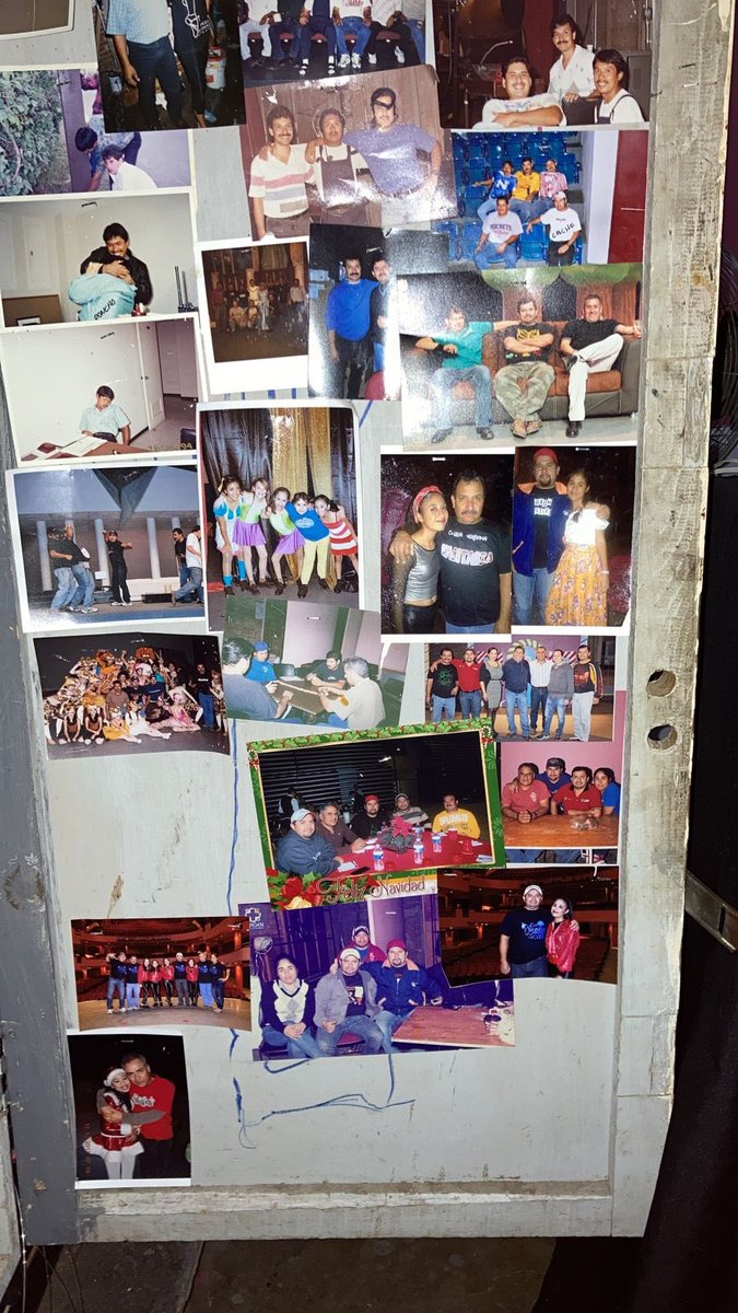 ginaaglr's tweet photo. En el ex trabajo de mi papá y ahora de mi mamá tienen una gaveta donde guardan cosas y por el lado de la puerta siempre han existido fotos de diferentes bellos momentos, quisiera tatuármela🥺❤️‍🩹 https://t.co/JKOhJzSxlH