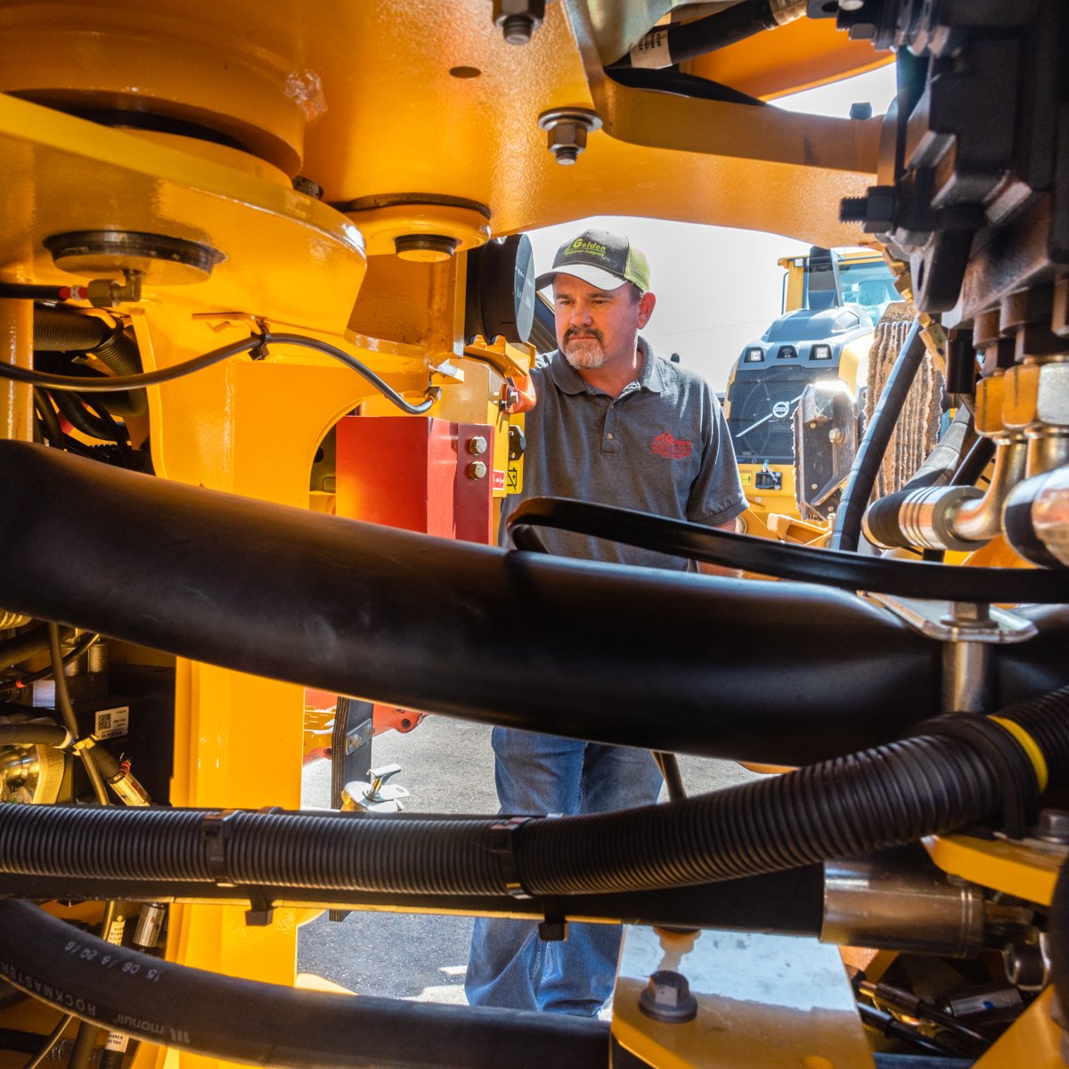 We understand that equipment repairs don't always stick to a 9 to 5 schedule, so you can count on our team to be there around the clock -- whenever you need!