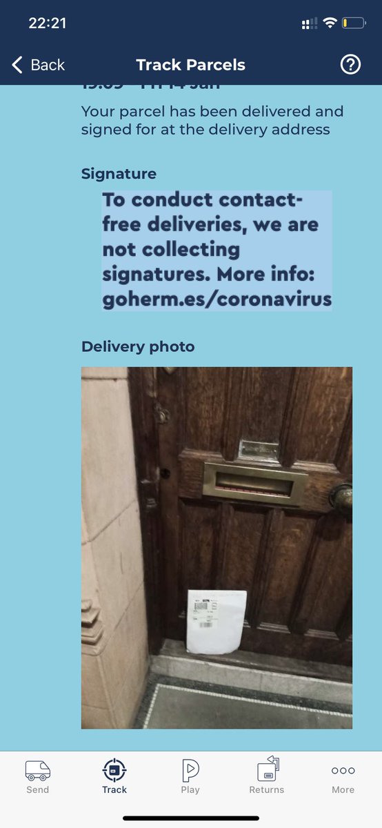 Jiriyah's tweet photo. I paid for next day delivery with £100 worth of insurance and signature required. IMPORTANT documents and the courier has left it outside like this on a main road!? Delayed by a day and at 7pm to an office!? @Hermesparcels https://t.co/hnTGWTMOyn