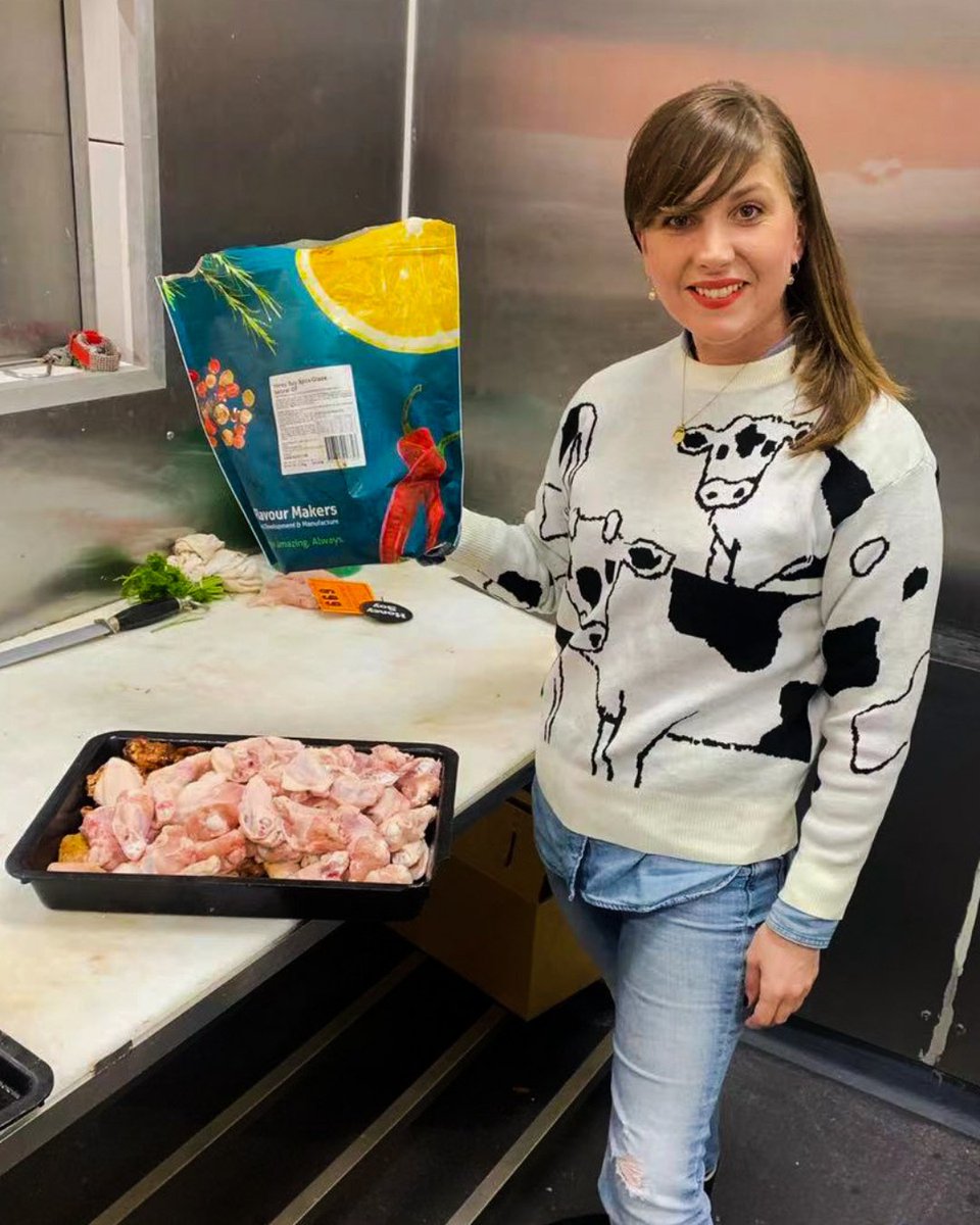 ButcherGirlAli's tweet image. Getting my hands dirty never felt better! 

A little goes a long way with this Flavour Makers rub, I think everyone is going to be wowed by the look and taste, I can't wait to get stuck in.

#SupportAustralian
#AustralianButcher