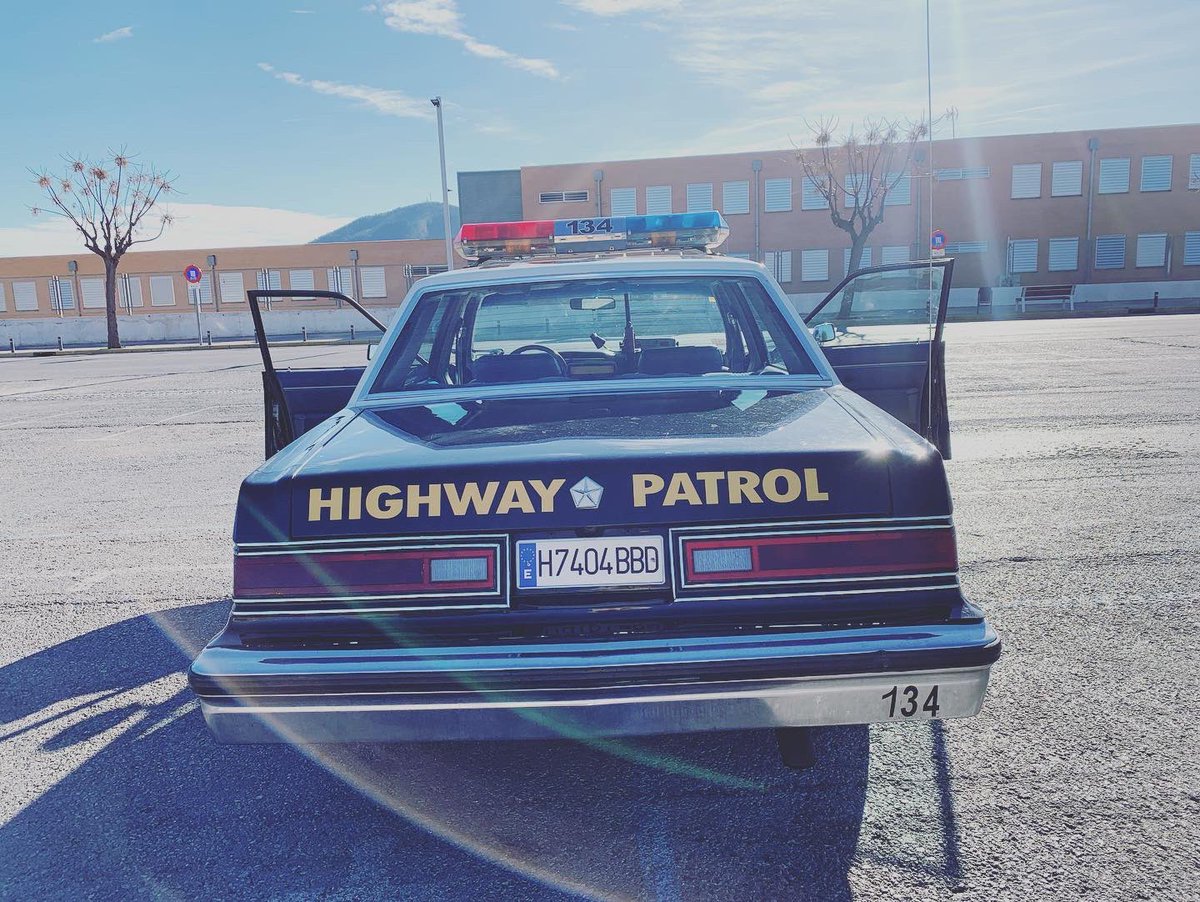 No puede faltar en el Museo del Motor un auténtico coche de policía americano. Nuestra unidad es un Dodge Diplomat original y auténtico, y homologado en España
#oldtimer #coches #cochesclasicos #classiccars #museodelmotor #benidorm #auto #classiccar #vintage