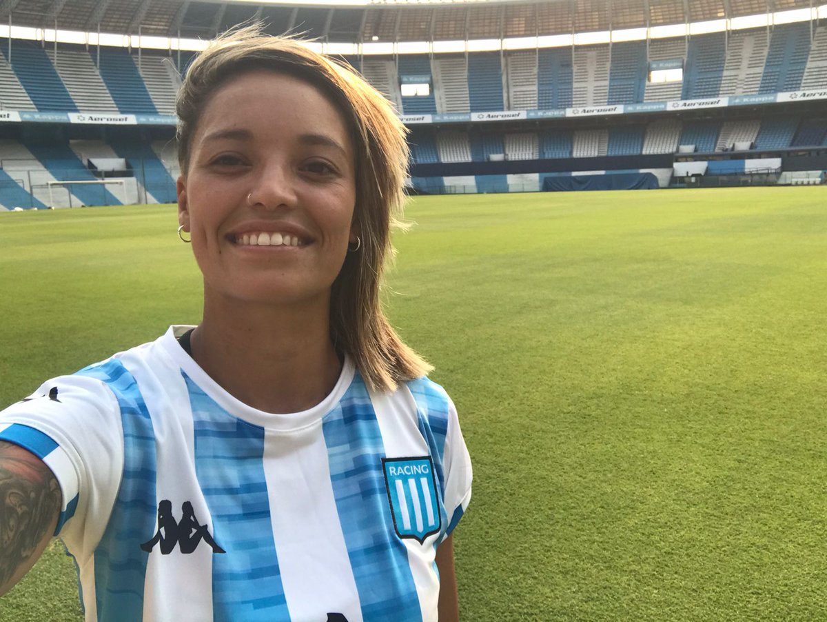 RacingClub's tweet photo. Florencia Salazar, defensora ex @SanLorenzo, es la cuarta 4️⃣ incorporación para la temporada 2️⃣2️⃣. Firmó hasta diciembre de este año. Se suma a Belén Spenig, Paula Valbuena y Julieta Blanco.

#VamosRacing https://t.co/X0Rk1h8qAO