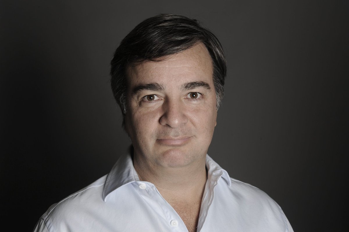 provincia1270's tweet photo. "Soy intérprete y soy artista, a veces interpreto en el escenario y a veces no. Pero Les Luthiers es un espectáculo integral".
🎙Roberto Antier en #ElFrasco
📻https://t.co/NqfFmAXprB https://t.co/6RV1PETB3Y