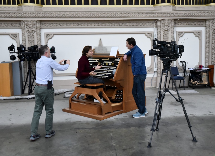 Last month, Jeff Zevely visited the Spreckels Organ Pavilion and interviewed our San Diego Civic Organist, Raul Prieto Ramirez. To hear some history about the Pavilion and learn more about Raul, click the link and watch the Spreckels Organ Zevely Zone! bit.ly/3GpMDSN