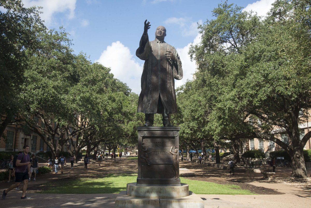 UTAustin's tweet photo. Martin Luther King Jr. helped lead the nation to a brighter future. Today we honor his life and legacy. https://t.co/BiQypTwW7v