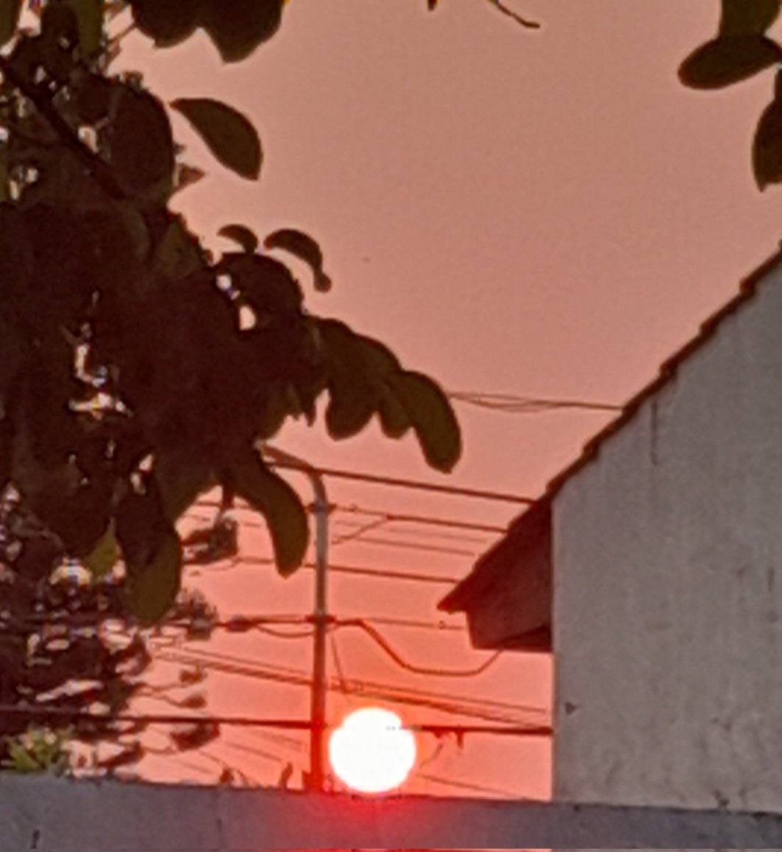 Erica_0805's tweet photo. Atardecer .... https://t.co/NA1Ob73ck0