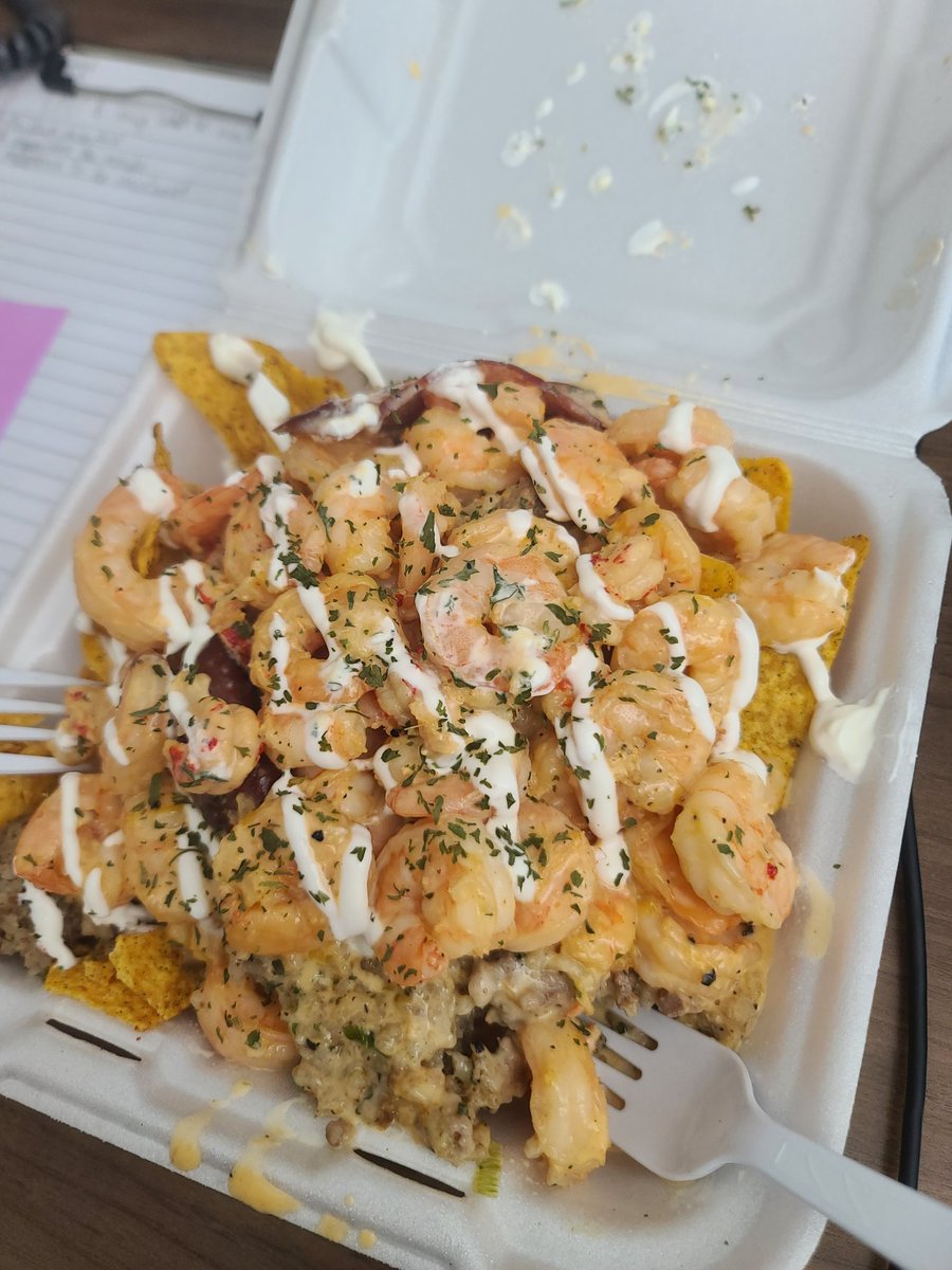 mrs_smither's tweet photo. Thank you Lil Moe's for coming out to @HumbleISD_WLMS today! The seafood Nachos were amazing!! https://t.co/st85eSwxl2