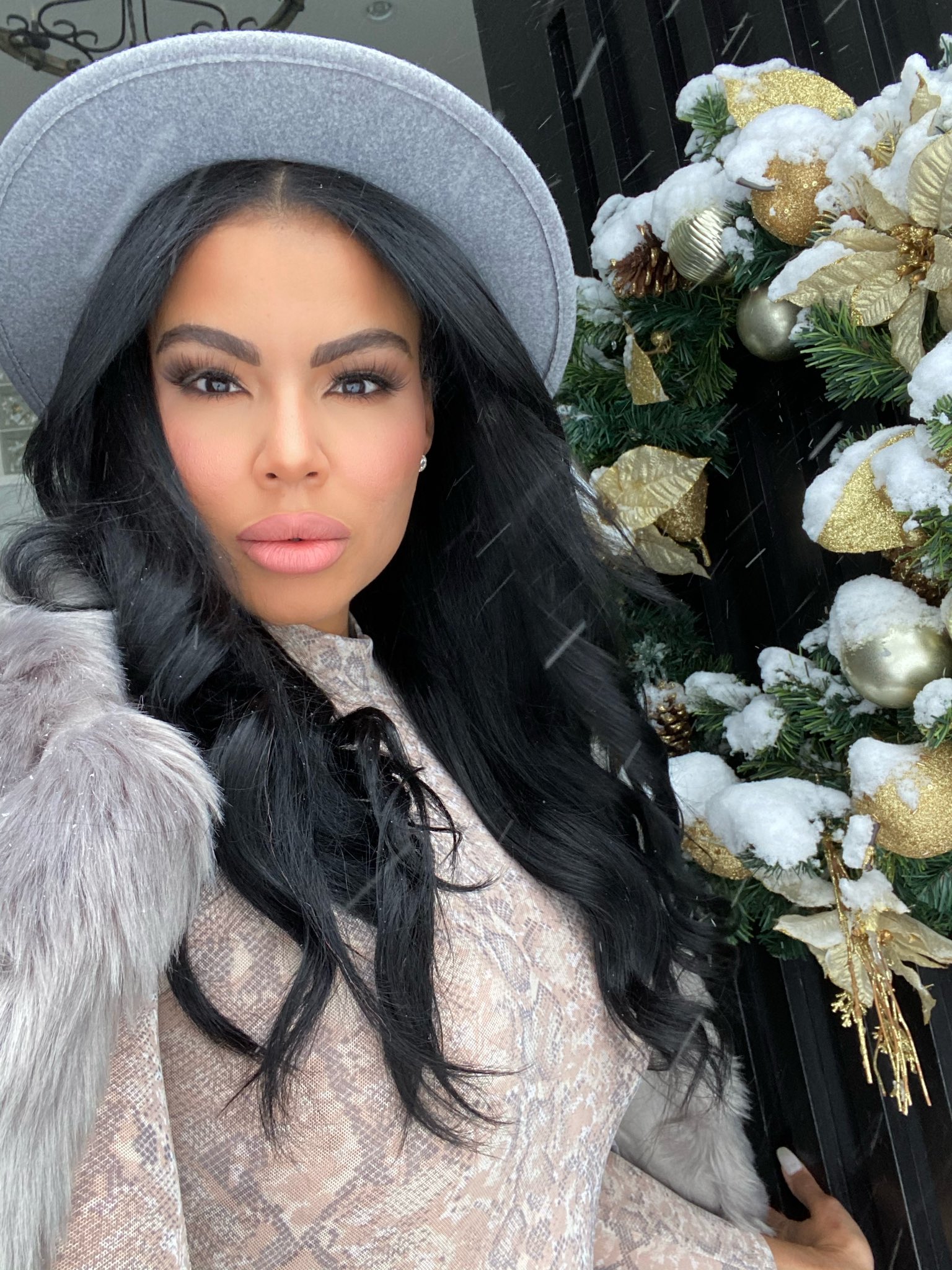 Mia Thornton on Twitter "Let’s get into this new skin glow Feels good