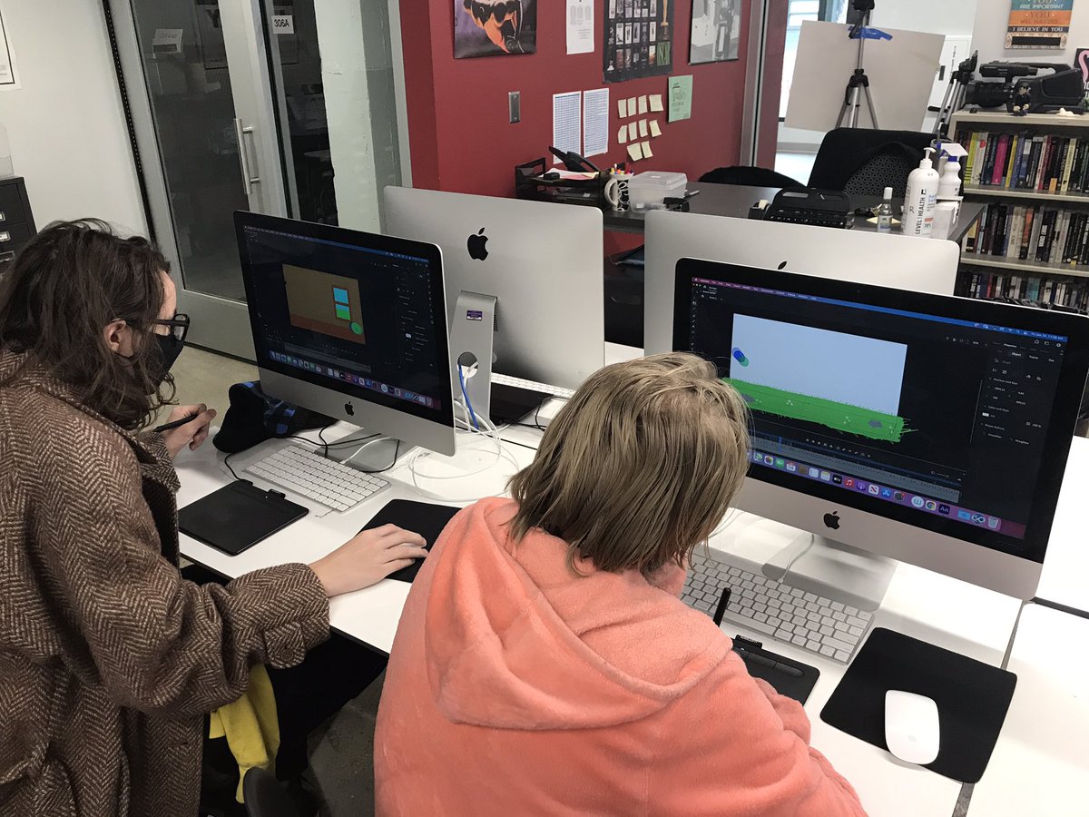 lhsroom308's tweet photo. Having fun practicing squash and stretch! #PrinciplesofAnimation #AdobeAnimate https://t.co/U8FRp7e4XL