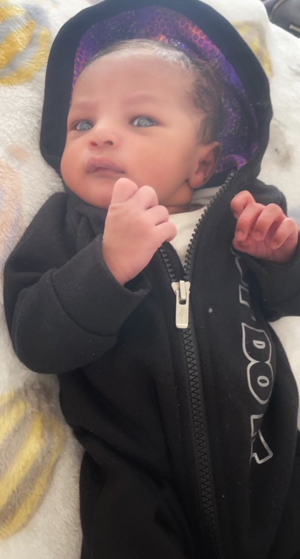 charmngred's tweet photo. GiGi’s big man…Kaden Noah 1 week old https://t.co/IgkGiJAAp4