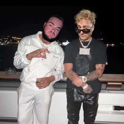 intern_jeffari's tweet photo. #NewProfilePic https://t.co/ipCA1fprO2