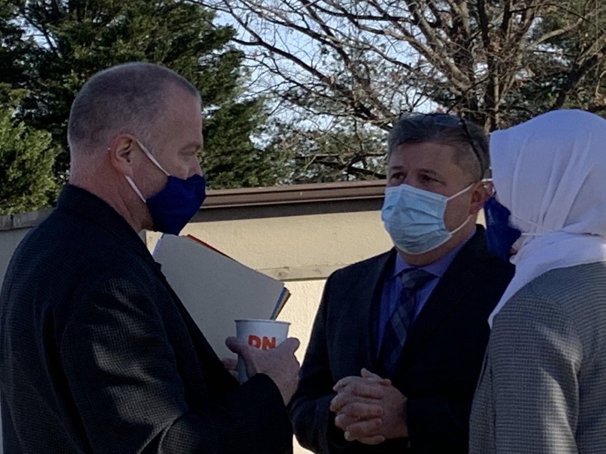 MountainViewHi2's tweet image. We cannot let the week go by without wishing our incredible principal @jthompson1_joe a  Happy Virginia School Principals Appreciation week! Mr. Thompson is a tireless advocate for our students &amp;amp; supporter of staff! #WeDoAtMountainView @Region4FCPS @fcpsnews