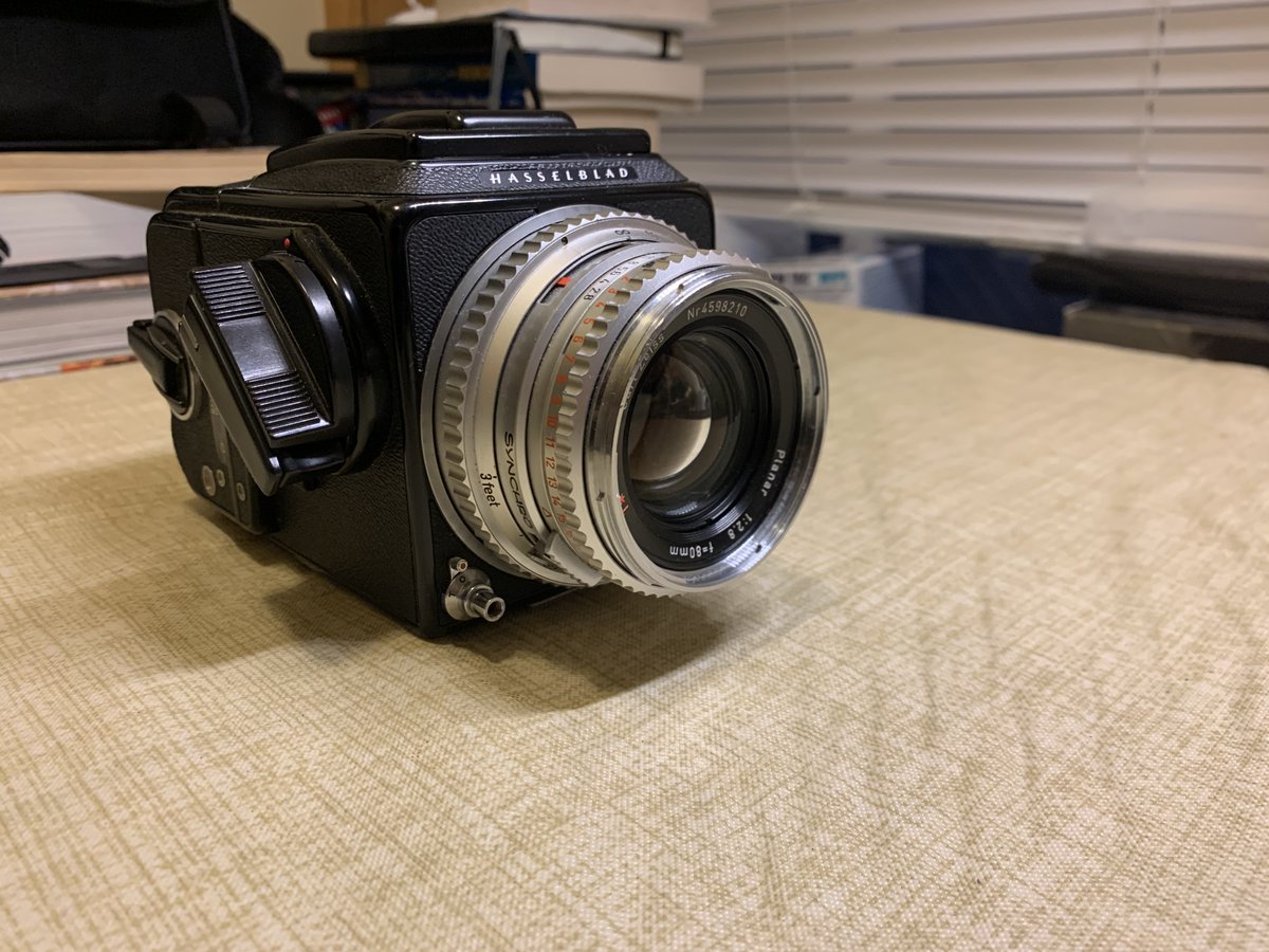 haarisarain's tweet photo. Hello film fanatics. So I need to part with my #Hasselblad #500CM and it's accessories as soon as I can. It's in great condition, so if you or anyone you know are interested in buying this camera please DM me. More details in the thread. https://t.co/4lB1EIrqZC