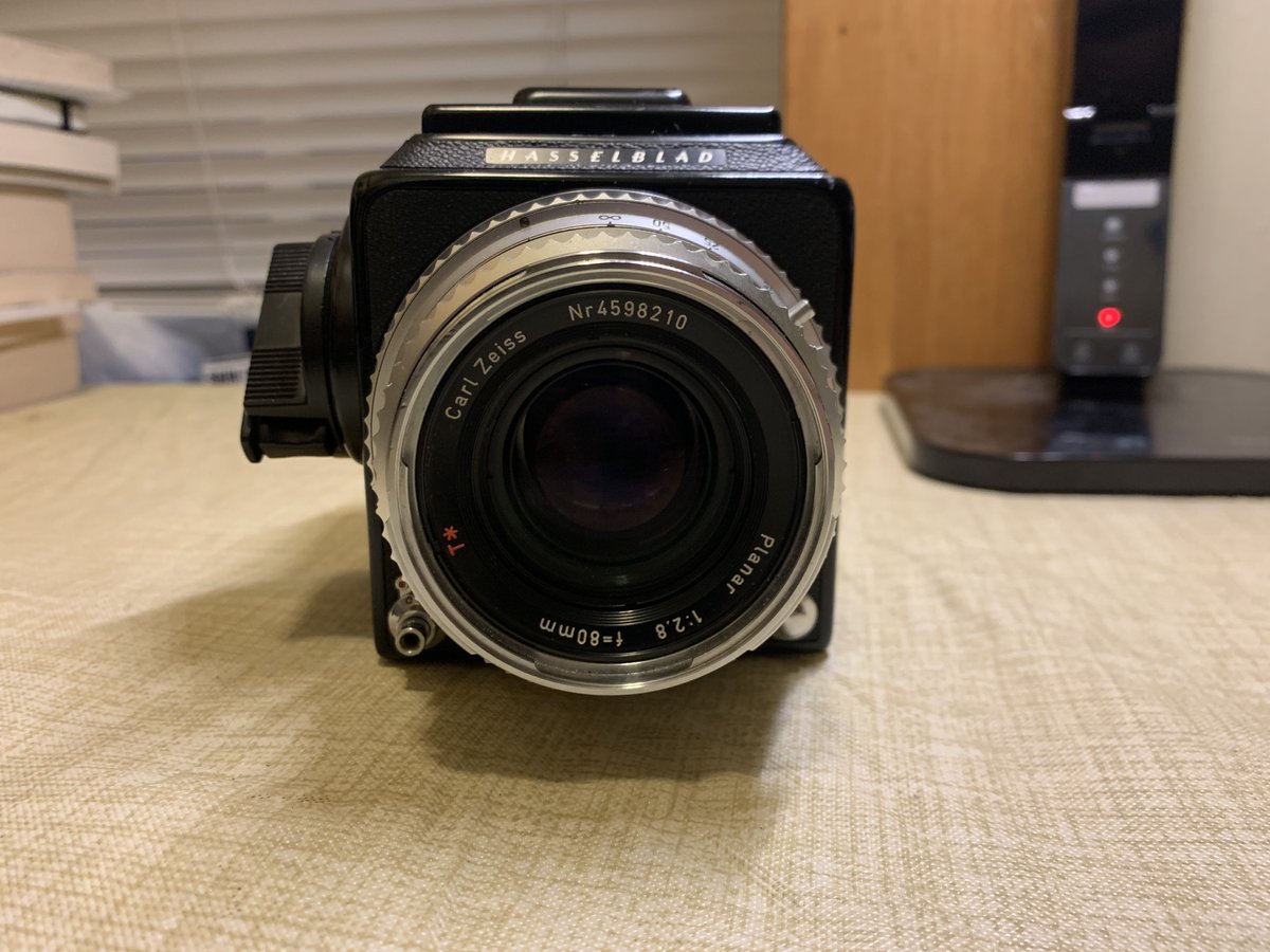haarisarain's tweet photo. Hello film fanatics. So I need to part with my #Hasselblad #500CM and it's accessories as soon as I can. It's in great condition, so if you or anyone you know are interested in buying this camera please DM me. More details in the thread. https://t.co/4lB1EIrqZC